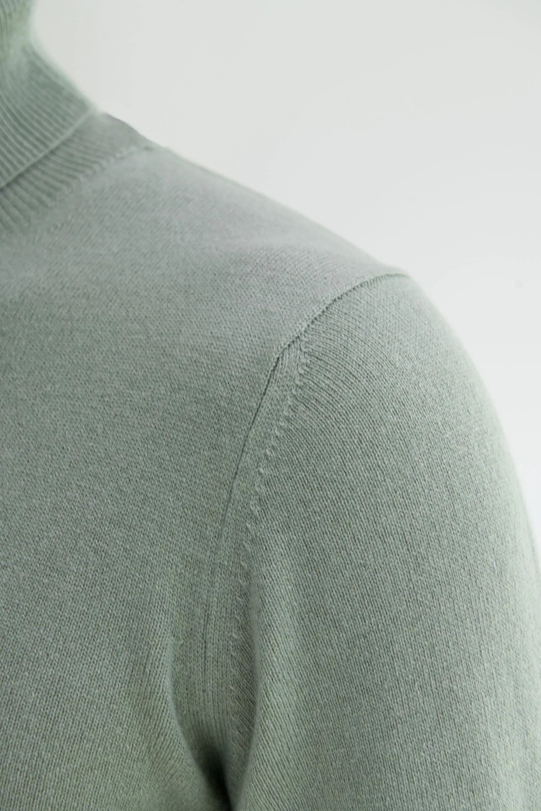 Sage cashmere turtleneck – Made in italy